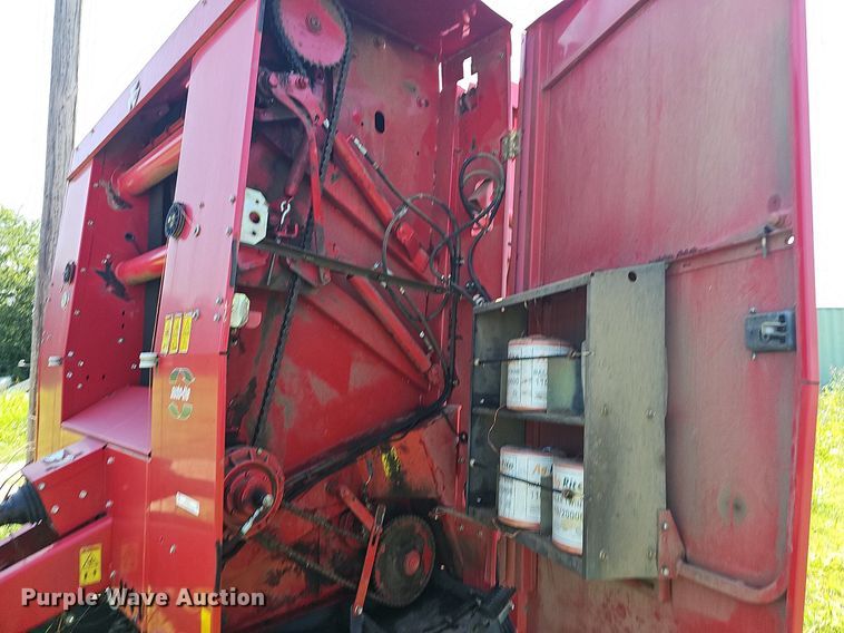 image for item NT9771 2012 Massey Ferguson 2846  round baler