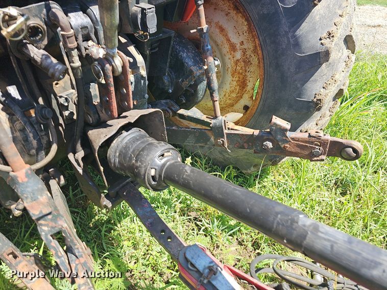 image for item NT9771 2012 Massey Ferguson 2846  round baler