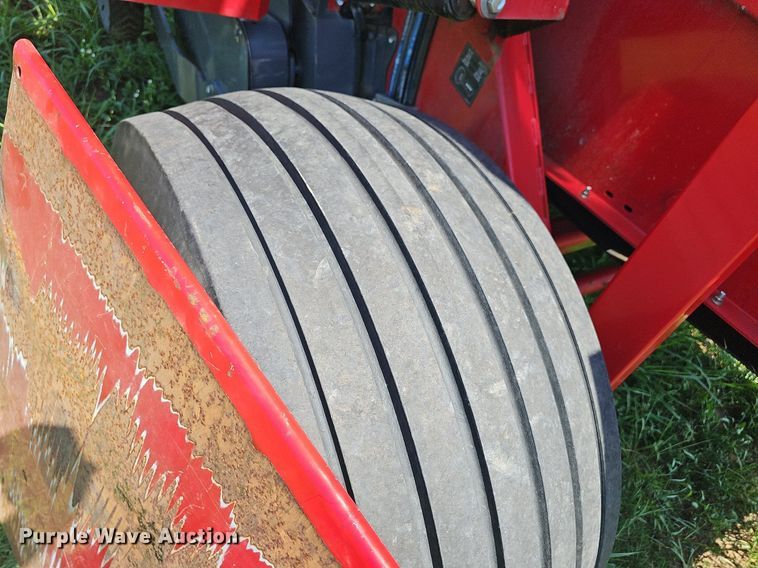 image for item NT9771 2012 Massey Ferguson 2846  round baler