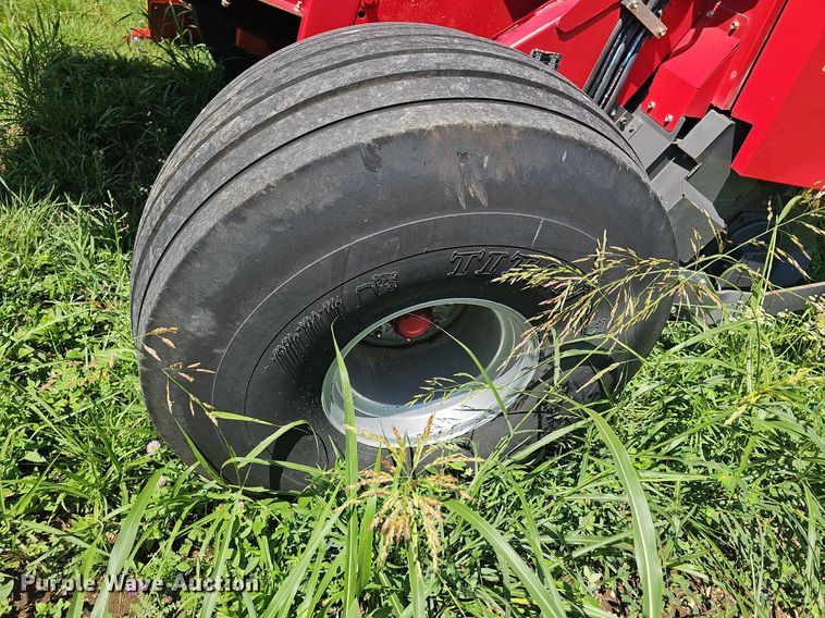 image for item NT9771 2012 Massey Ferguson 2846  round baler