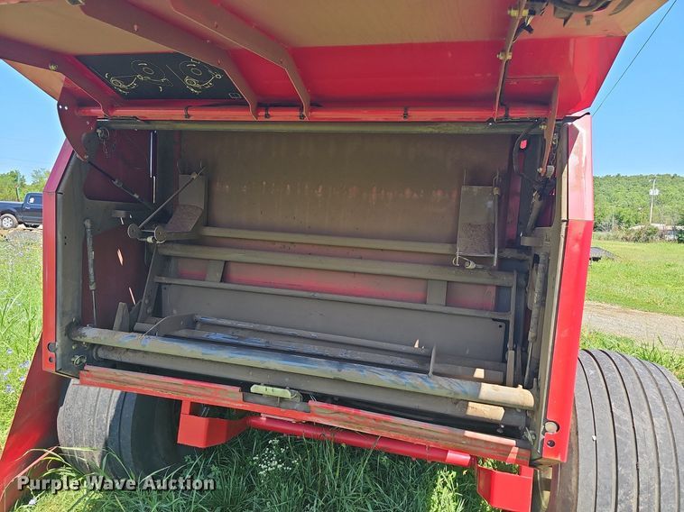 image for item NT9771 2012 Massey Ferguson 2846  round baler