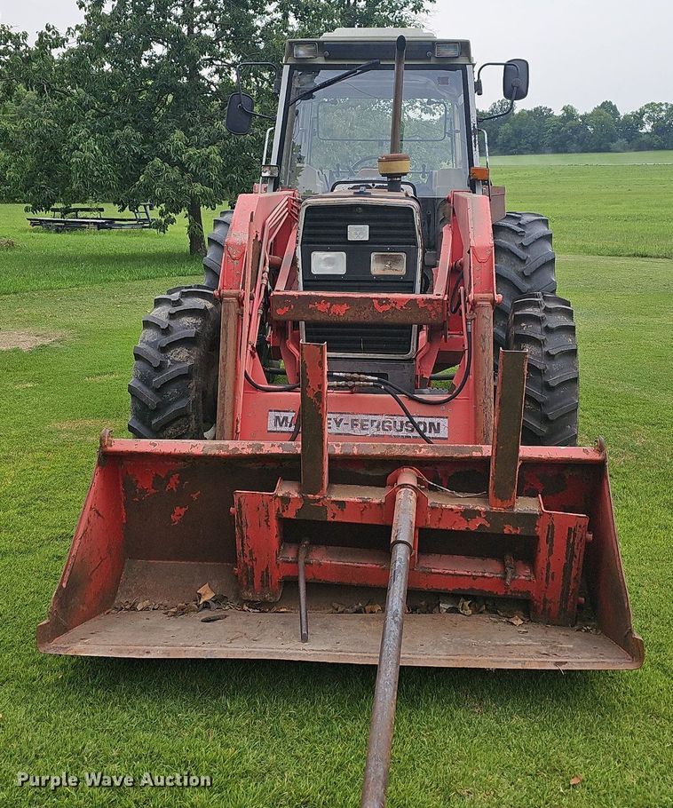 image for item NT9795 1994 Massey Ferguson 390  MFWD tractor
