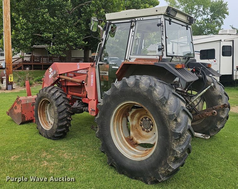image for item NT9795 1994 Massey Ferguson 390  MFWD tractor