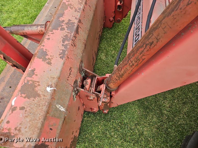 image for item NT9795 1994 Massey Ferguson 390  MFWD tractor