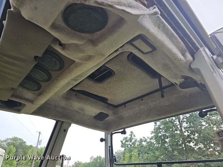 image for item NT9795 1994 Massey Ferguson 390  MFWD tractor