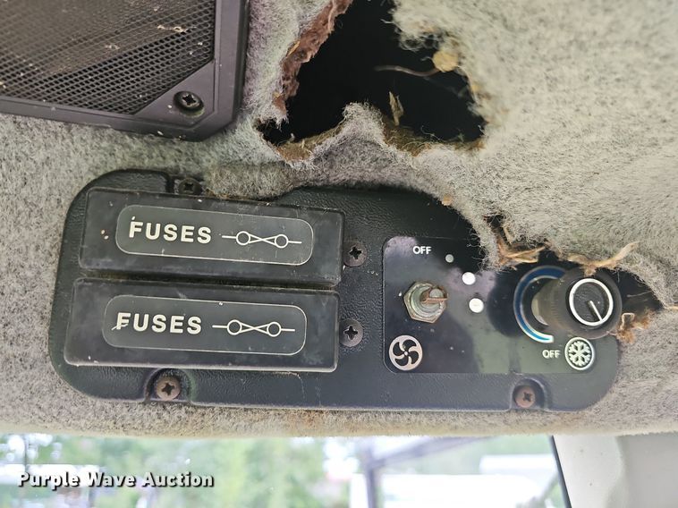 image for item NT9795 1994 Massey Ferguson 390  MFWD tractor