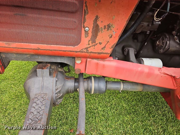 image for item NT9795 1994 Massey Ferguson 390  MFWD tractor