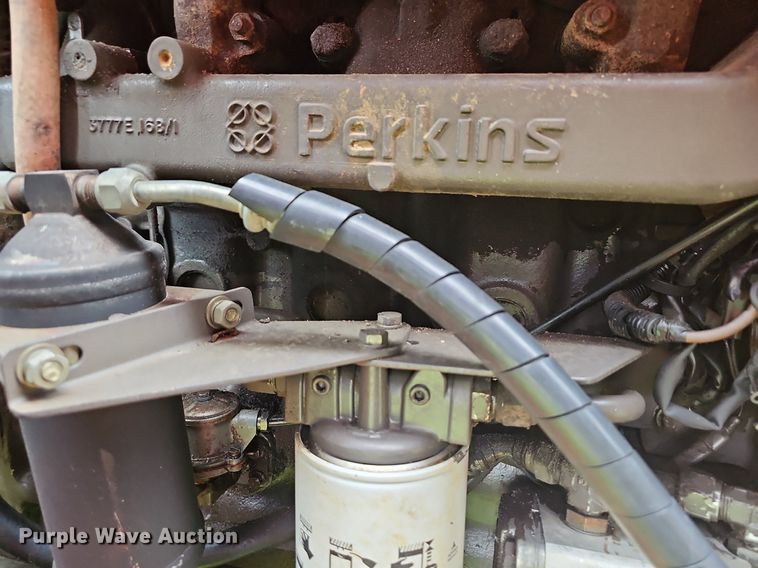 image for item NT9795 1994 Massey Ferguson 390  MFWD tractor