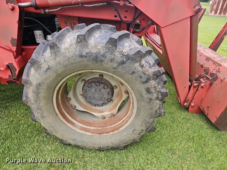 image for item NT9795 1994 Massey Ferguson 390  MFWD tractor