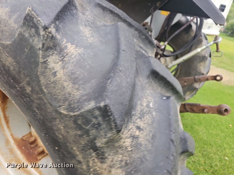 image for item NT9795 1994 Massey Ferguson 390  MFWD tractor