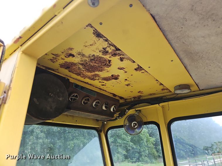 image for item NT9796 New Holland 910  swather / windrower