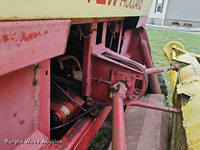 image for item NT9796 New Holland 910  swather / windrower