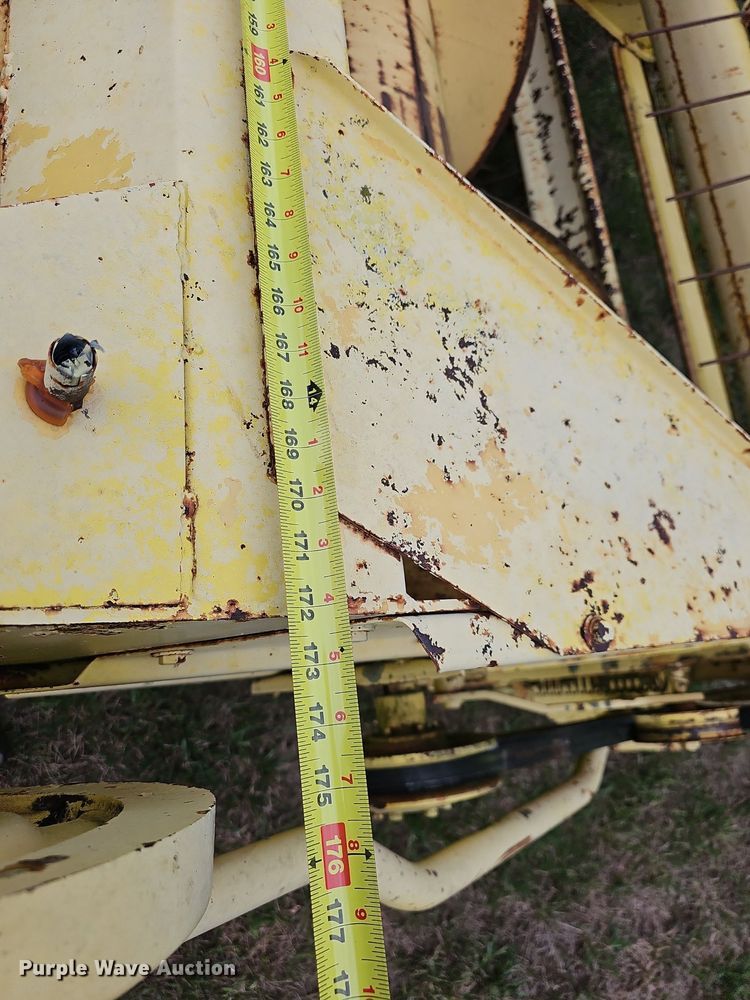 image for item NT9796 New Holland 910  swather / windrower