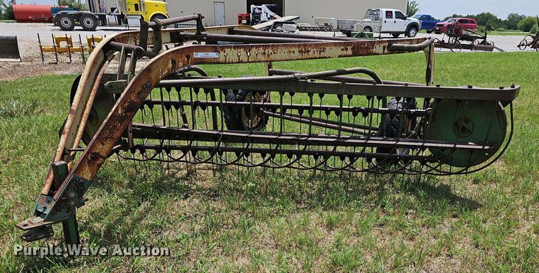 image for item NU9017 John Deere 896A  hay rake