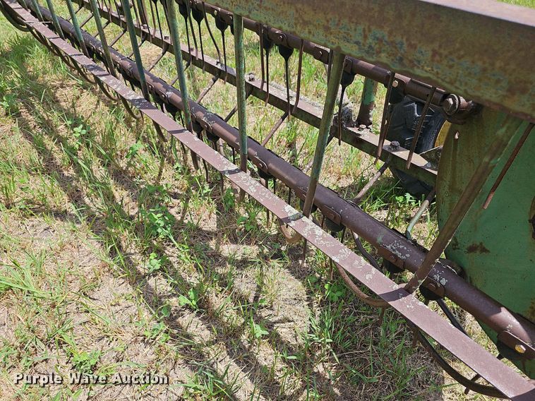 image for item NU9017 John Deere 896A  hay rake