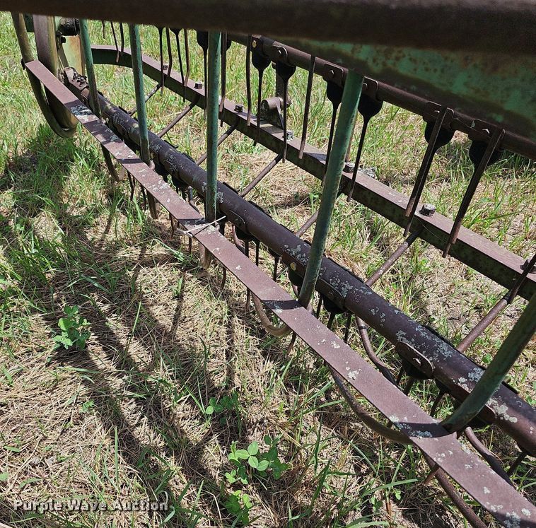 image for item NU9017 John Deere 896A  hay rake