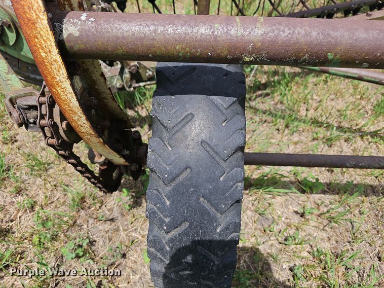 image for item NU9017 John Deere 896A  hay rake