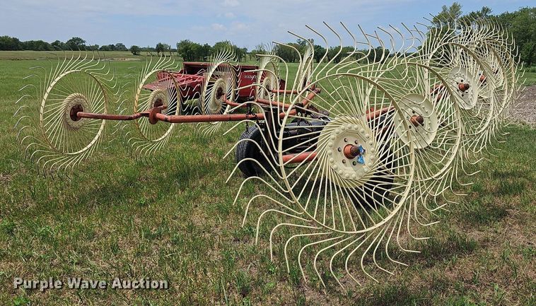 image for item NU9019 Kelderman  hay rake