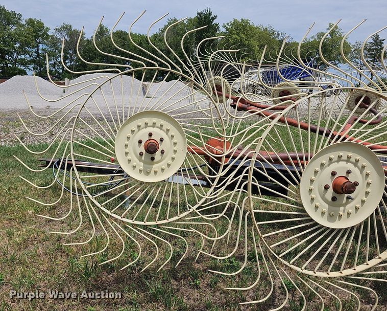 image for item NU9019 Kelderman  hay rake