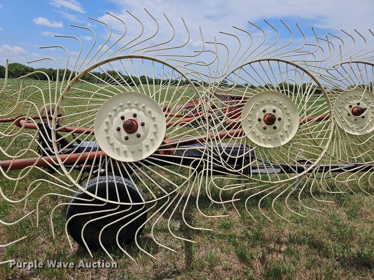 image for item NU9019 Kelderman  hay rake
