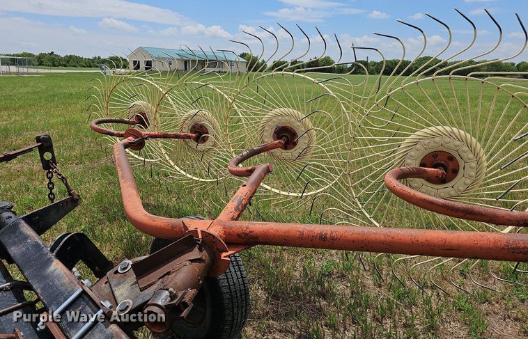 image for item NU9019 Kelderman  hay rake