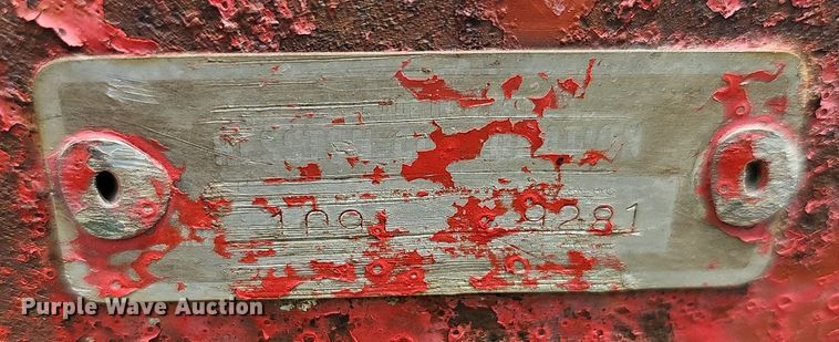 image for item NU9020 Hesston 1091  windrower