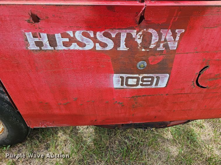 image for item NU9020 Hesston 1091  windrower