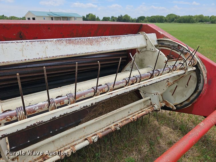 image for item NU9020 Hesston 1091  windrower