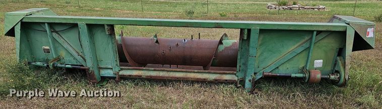 image for item NU9066 John Deere 653A  all-crop head