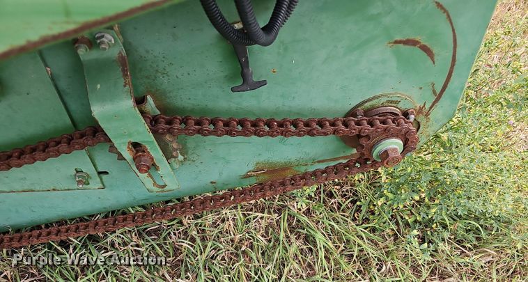 image for item NU9066 John Deere 653A  all-crop head