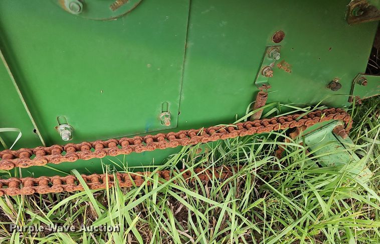 image for item NU9066 John Deere 653A  all-crop head