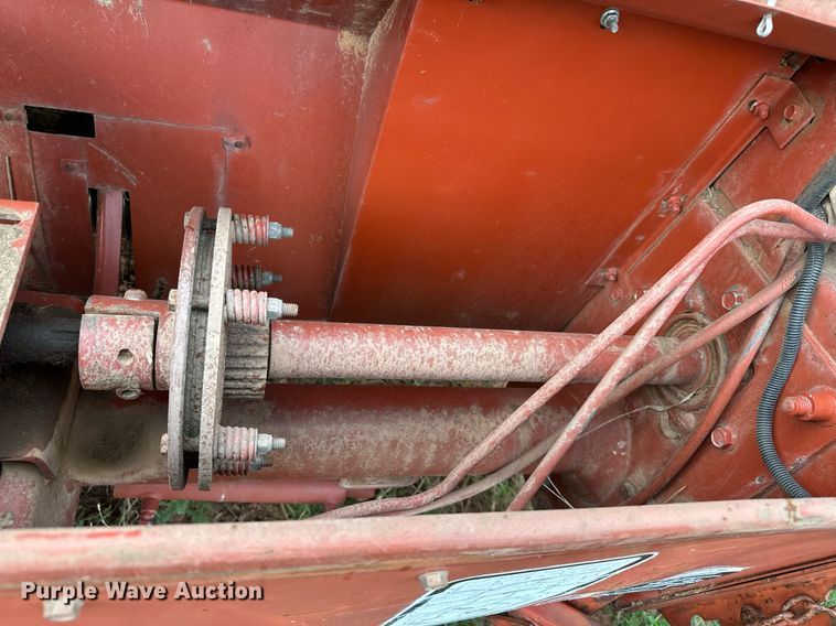image for item OC9125 Hesston 565T  round baler