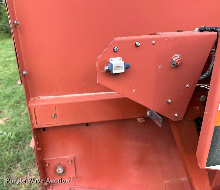 image for item OC9125 Hesston 565T  round baler