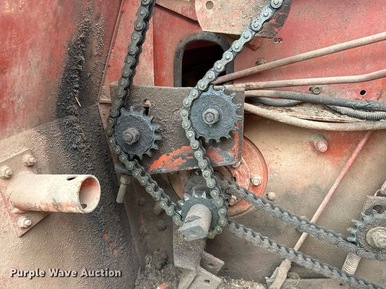 image for item OC9125 Hesston 565T  round baler