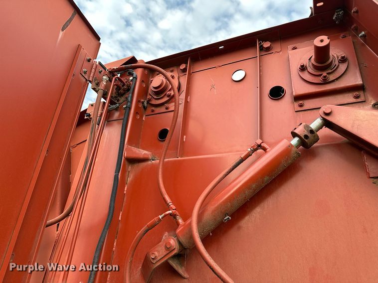 image for item OC9125 Hesston 565T  round baler