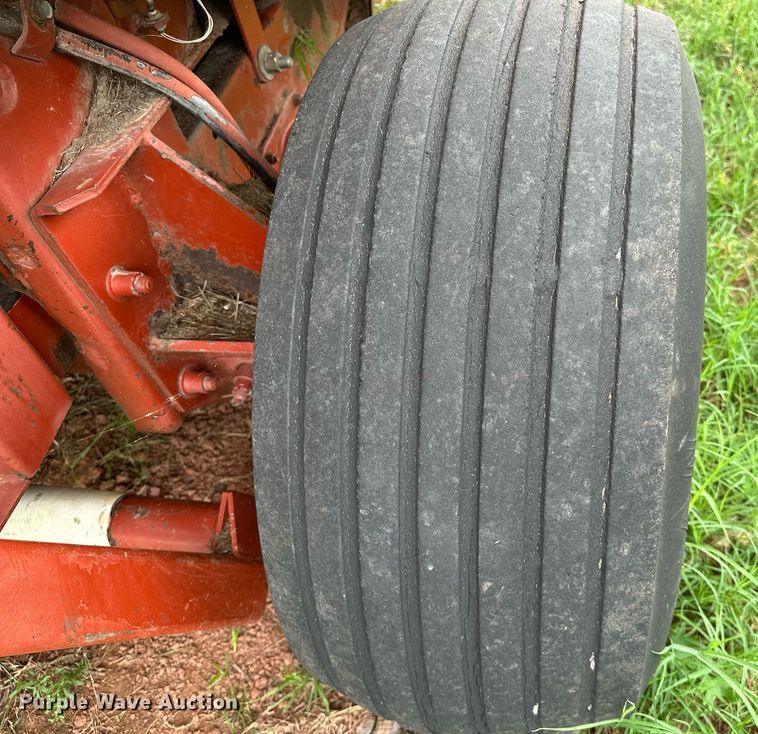 image for item OC9125 Hesston 565T  round baler