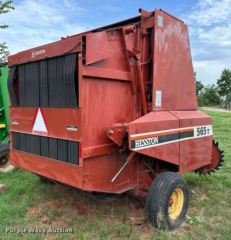 image for item OC9126 Hesston 565T  round baler