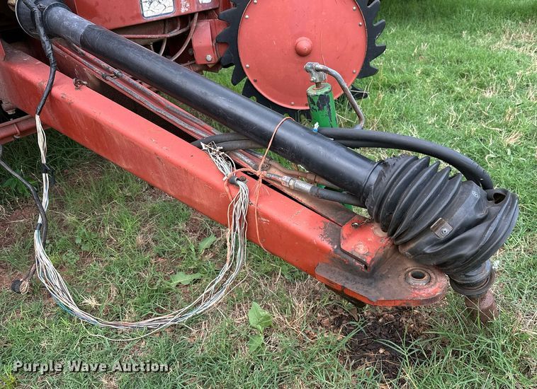 image for item OC9126 Hesston 565T  round baler