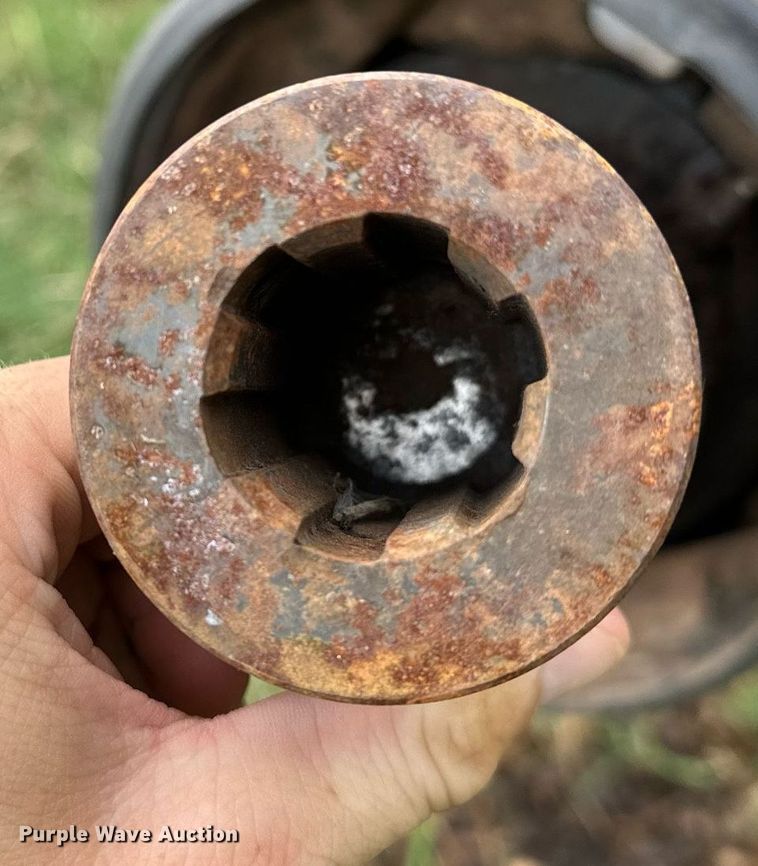 image for item OC9126 Hesston 565T  round baler