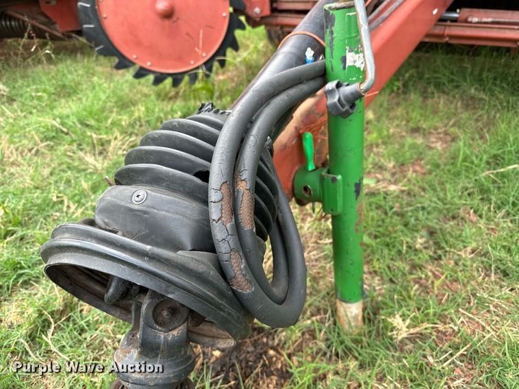 image for item OC9126 Hesston 565T  round baler