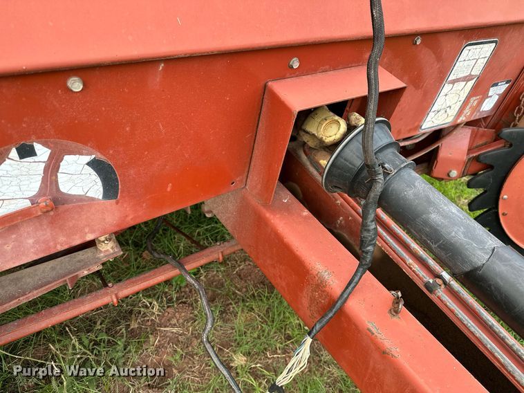 image for item OC9126 Hesston 565T  round baler