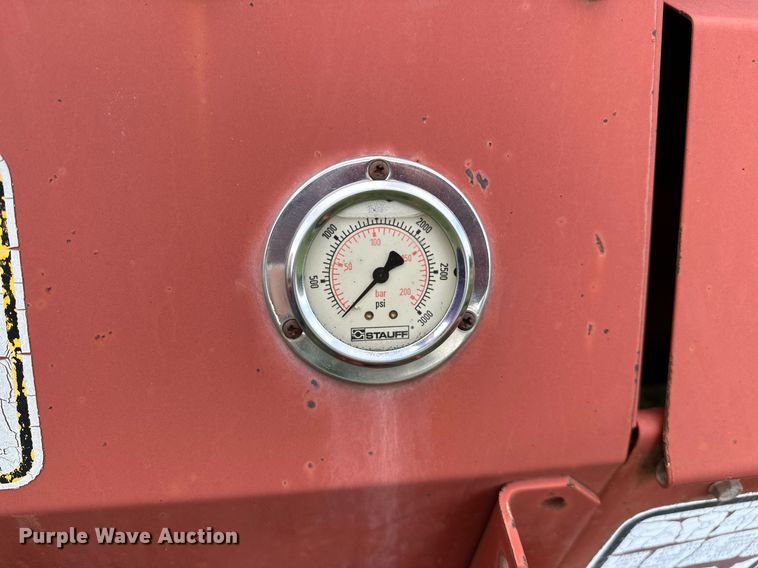 image for item OC9126 Hesston 565T  round baler