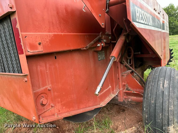 image for item OC9126 Hesston 565T  round baler