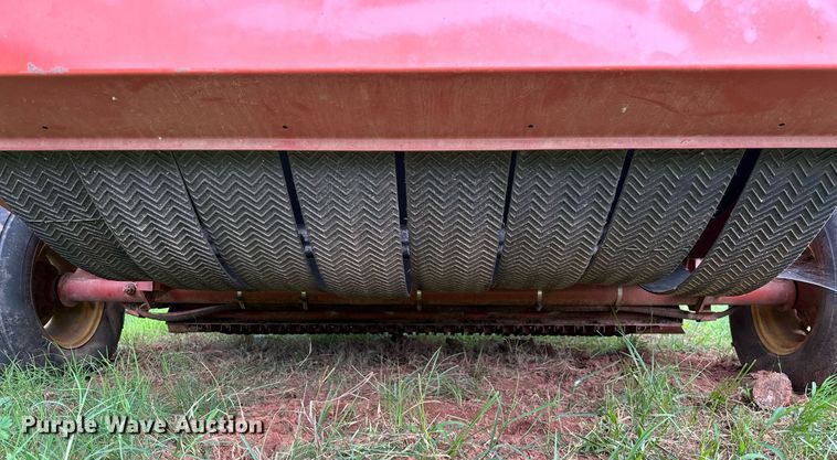 image for item OC9126 Hesston 565T  round baler