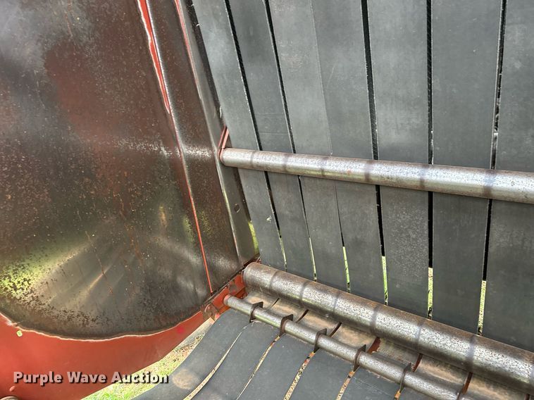 image for item OC9126 Hesston 565T  round baler