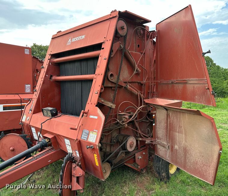 image for item OC9126 Hesston 565T  round baler