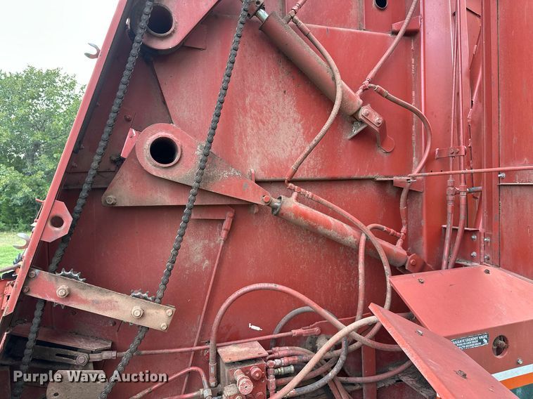 image for item OC9126 Hesston 565T  round baler