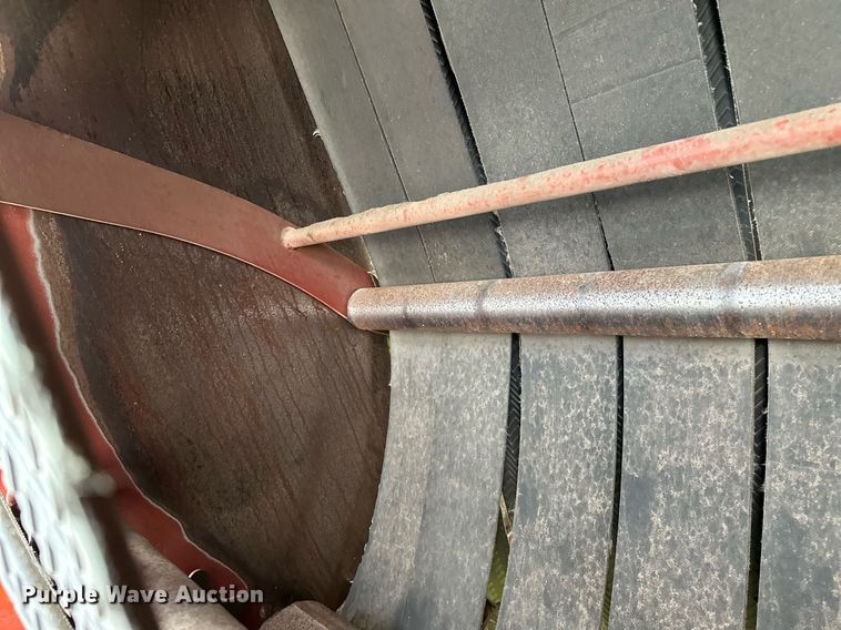 image for item OC9126 Hesston 565T  round baler