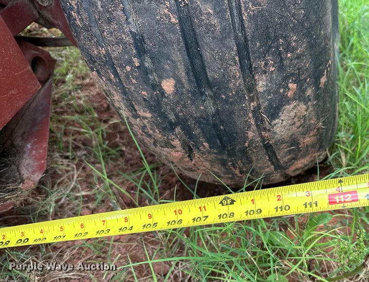 image for item OC9126 Hesston 565T  round baler