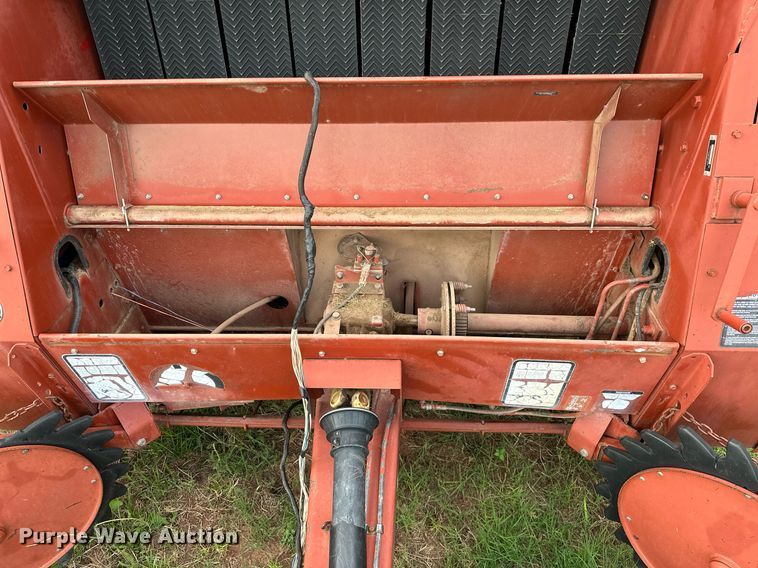 image for item OC9126 Hesston 565T  round baler